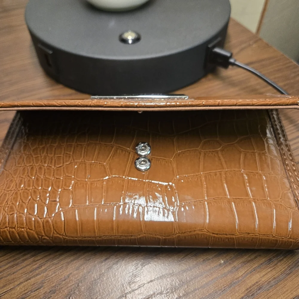 Liz Claiborne Patent Leather wallet